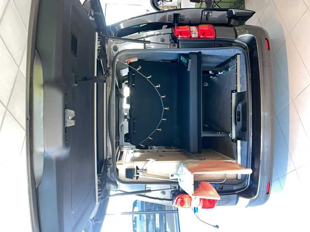 Acheter Opel Vivaro Fourgon VIVARO VAN AMENAGE BLUEHDI 180 S&S EAT8 100 KMS 4 PLACES  4p occasion dans les concessions du Groupe Faurie