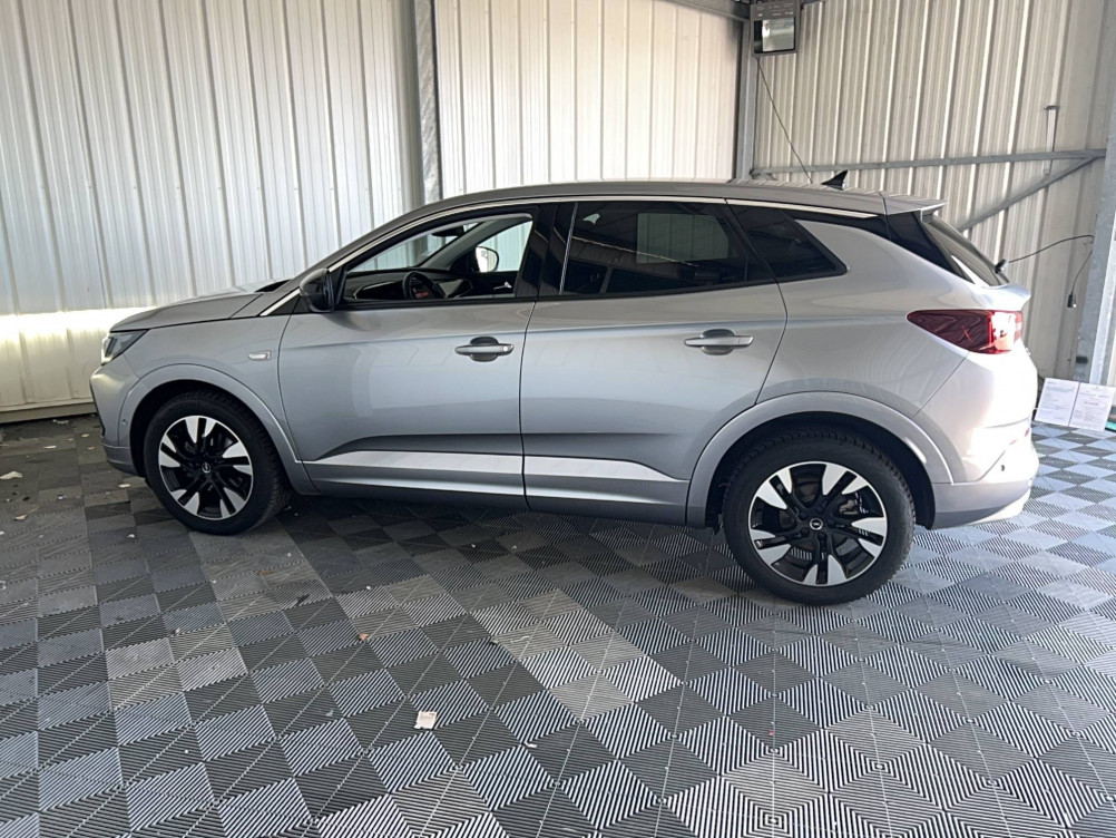 Acheter Opel Grandland Grandland 1.5 Diesel 130 ch BVA8 Elegance Business 5p occasion dans les concessions du Groupe Faurie