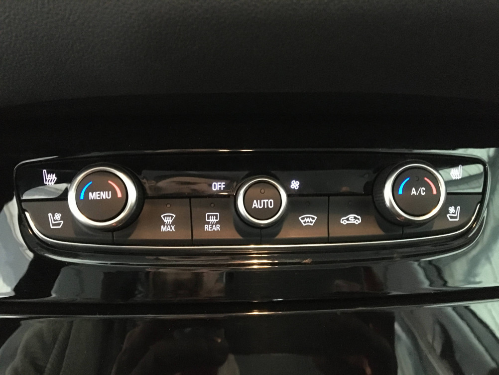 Acheter Opel Grandland X Grandland X 1.5 Diesel 130 ch BVA6 Ultimate 5p occasion dans les concessions du Groupe Faurie