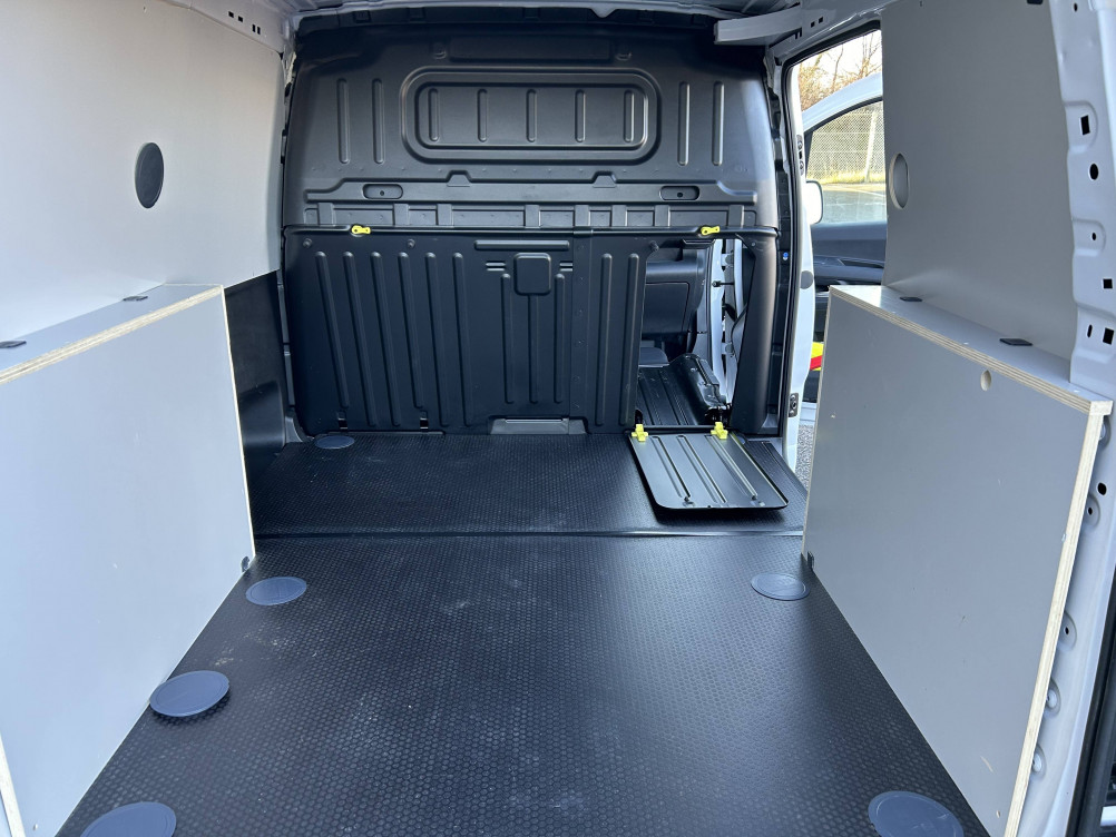 Acheter Opel Combo COMBO CARGO M  650 KG BLUEHDI 100 S&S BVM6  4p neuf dans les concessions du Groupe Faurie