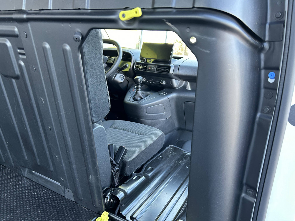 Acheter Opel Combo COMBO CARGO M  650 KG BLUEHDI 100 S&S BVM6  4p neuf dans les concessions du Groupe Faurie
