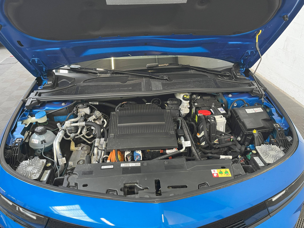 Acheter Opel Astra Astra Electrique 156 ch & Batterie 54 kWh  5p neuf dans les concessions du Groupe Faurie