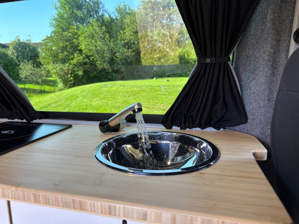 Acheter Opel Vivaro VIVARO VAN AMENAGE BLUEHDI 180 S&S EAT8 100 KMS 4 PLACES  4p occasion dans les concessions du Groupe Faurie