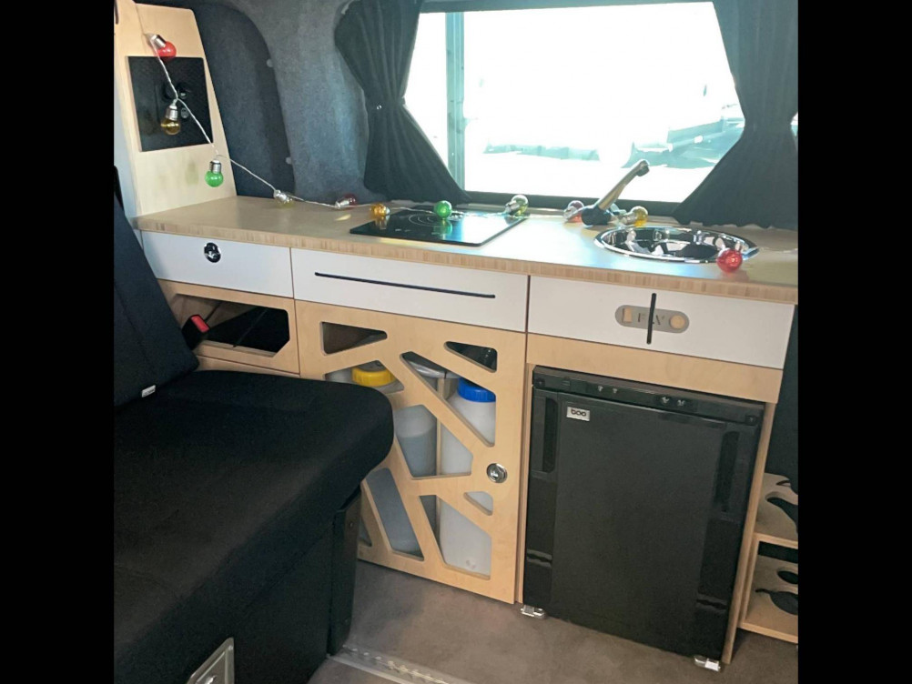 Acheter Opel Vivaro VIVARO VAN AMENAGE BLUEHDI 180 S&S EAT8 100 KMS 4 PLACES  4p occasion dans les concessions du Groupe Faurie