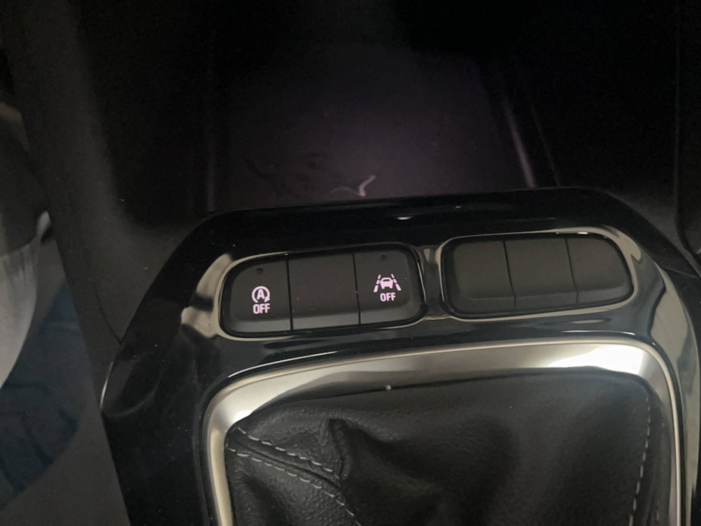 Acheter Opel Corsa Corsa 1.2 75 ch BVM5  5p occasion dans les concessions du Groupe Faurie