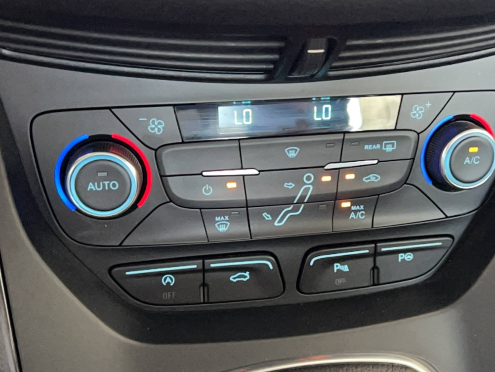 Acheter Ford C-Max C-MAX 1.0 EcoBoost 125 S&S Titanium 5p occasion dans les concessions du Groupe Faurie
