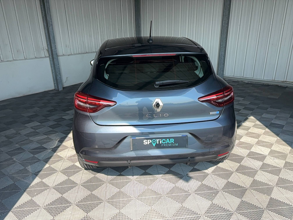Acheter Renault Clio 5 Clio E-Tech 140 - 21N Initiale Paris 5p occasion dans les concessions du Groupe Faurie