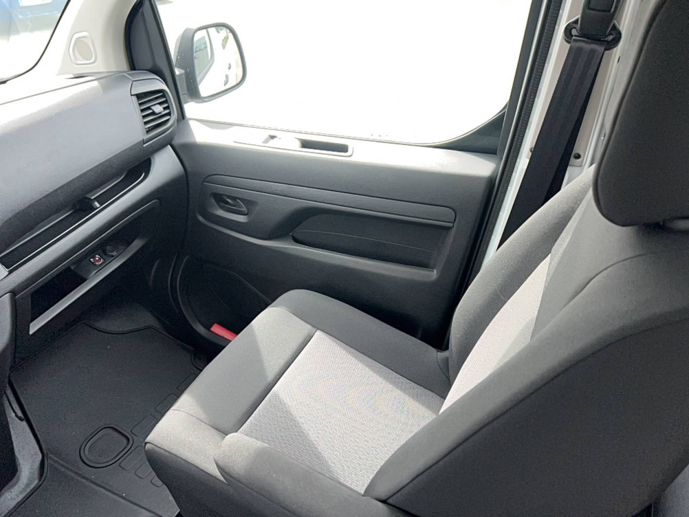 Acheter Opel Vivaro Vivaro-e Combi Taille XL 136 ch Batterie 75 kWh  4p neuf dans les concessions du Groupe Faurie