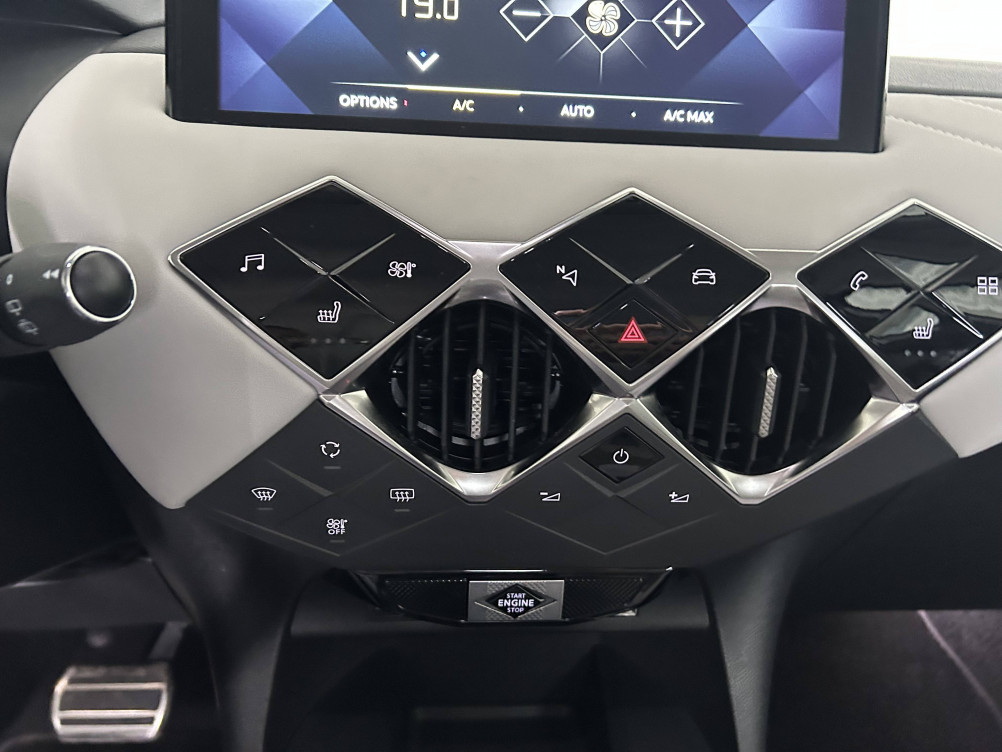 Acheter Ds Ds3 DS3 Crossback BlueHDi 130 EAT8 Grand Chic 5p occasion dans les concessions du Groupe Faurie