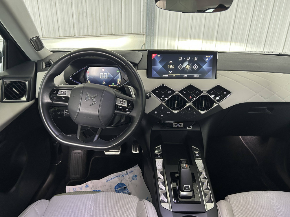 Acheter Ds Ds3 DS3 Crossback BlueHDi 130 EAT8 Grand Chic 5p occasion dans les concessions du Groupe Faurie