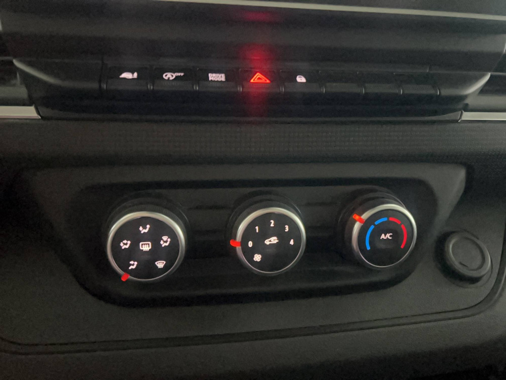 Acheter Renault Trafic 3 TRAFIC FGN L2H1 3000 KG BLUE DCI 170 EDC GRAND CONFORT 4p occasion dans les concessions du Groupe Faurie