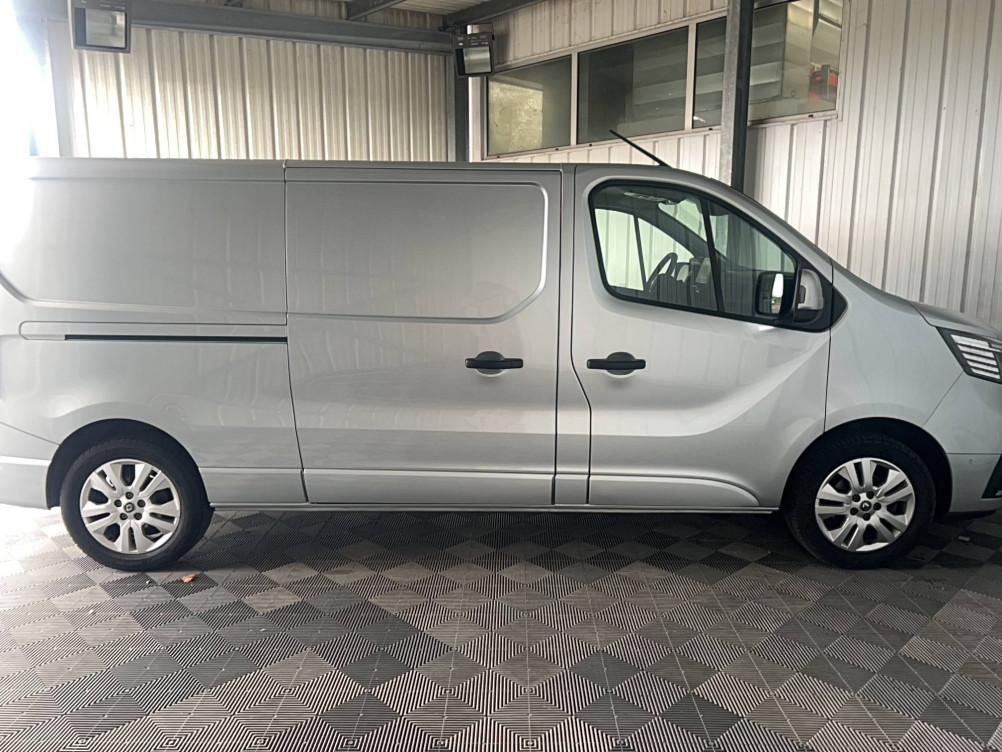 Acheter Renault Trafic 3 TRAFIC FGN L2H1 3000 KG BLUE DCI 170 EDC GRAND CONFORT 4p occasion dans les concessions du Groupe Faurie