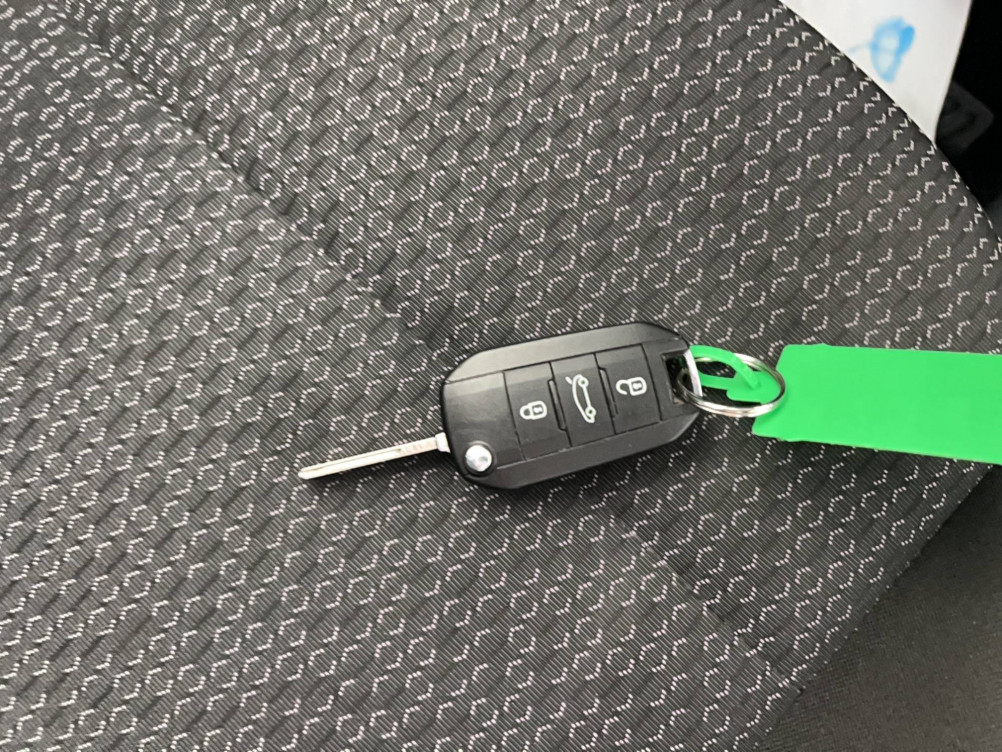 Acheter Opel Crossland X Crossland X 1.2 Turbo 110 ch Design 120 ans 5p occasion dans les concessions du Groupe Faurie