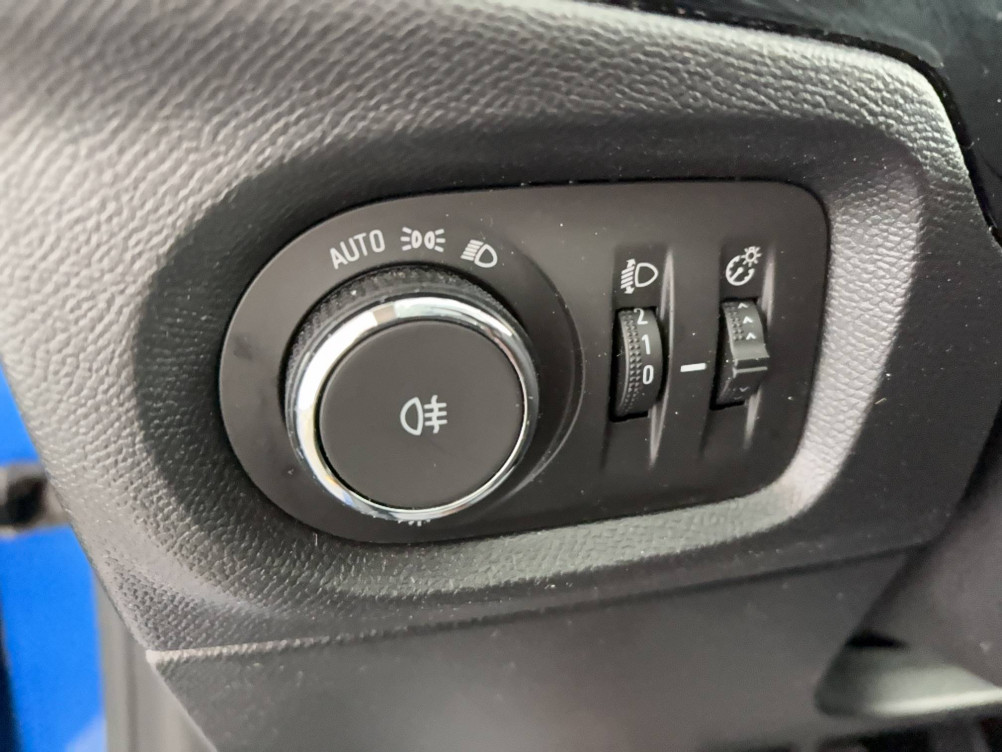 Acheter Opel Corsa Corsa 1.2 75 ch BVM5 Edition 5p occasion dans les concessions du Groupe Faurie