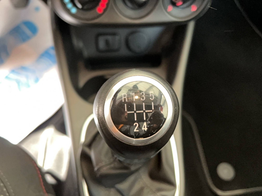 Acheter Opel Corsa E Corsa 1.4 90 ch Black Edition 5p occasion dans les concessions du Groupe Faurie