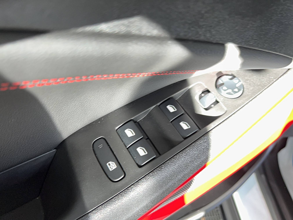 Acheter Opel Crossland Crossland 1.2 Turbo 110 ch BVM6 Design & Tech 5p occasion dans les concessions du Groupe Faurie