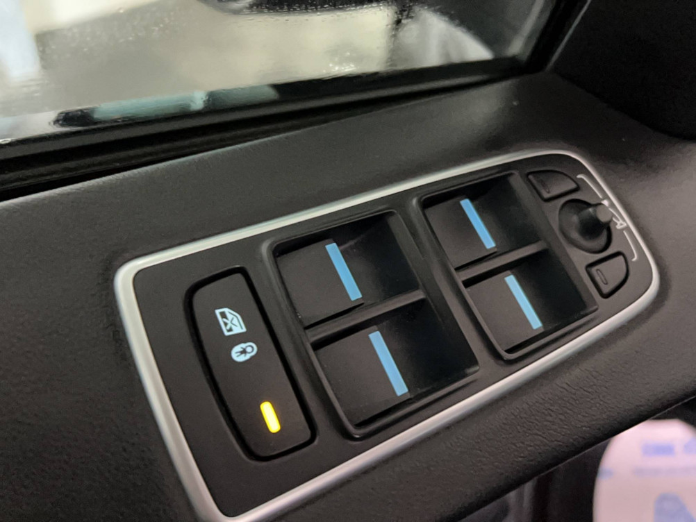 Acheter Jaguar F-Pace F-Pace 2.0 D - 180 ch  AWD BVA8 Chequered Flag 5p occasion dans les concessions du Groupe Faurie