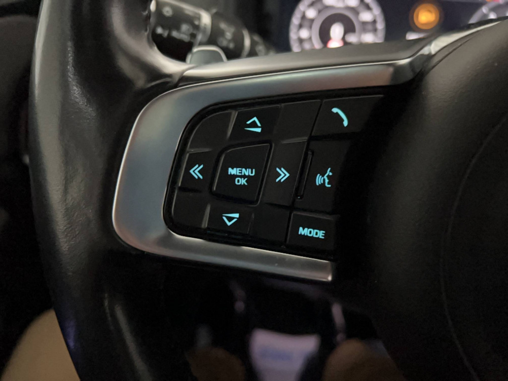 Acheter Jaguar F-Pace F-Pace 2.0 D - 180 ch  AWD BVA8 Chequered Flag 5p occasion dans les concessions du Groupe Faurie