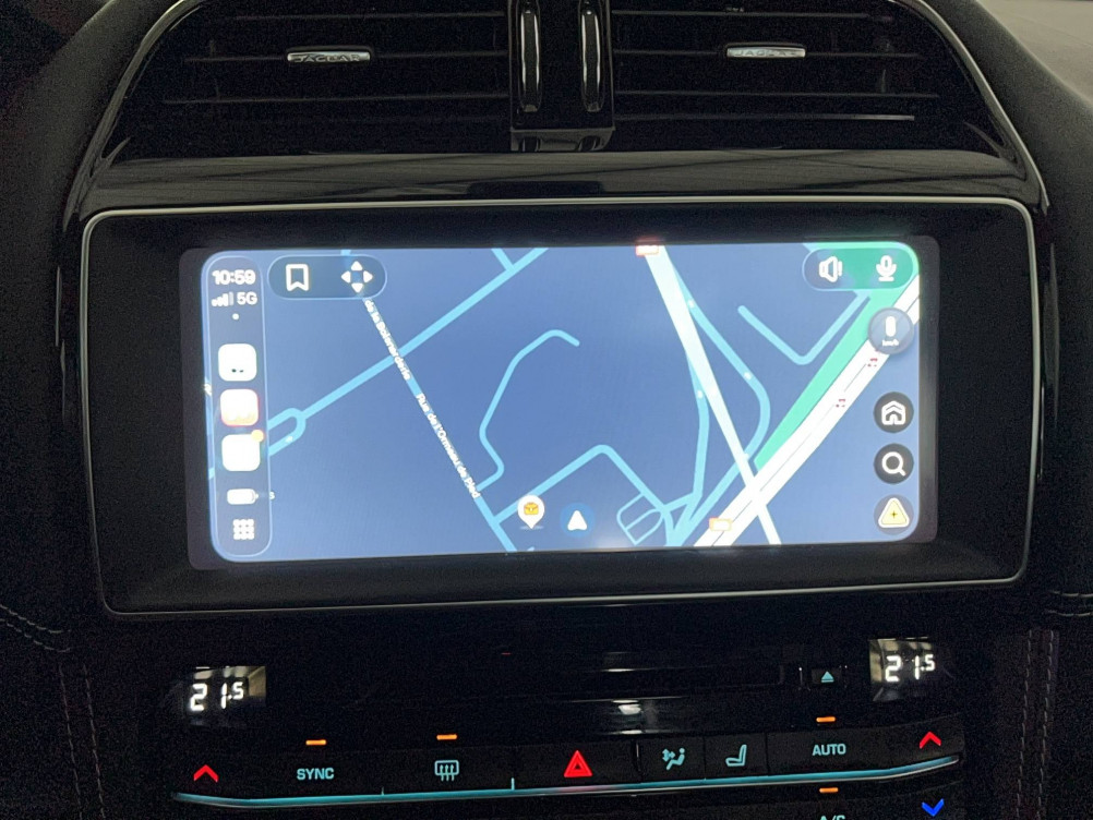 Acheter Jaguar F-Pace F-Pace 2.0 D - 180 ch  AWD BVA8 Chequered Flag 5p occasion dans les concessions du Groupe Faurie