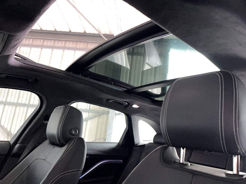 Acheter Jaguar F-Pace F-Pace 2.0 D - 180 ch  AWD BVA8 Chequered Flag 5p occasion dans les concessions du Groupe Faurie