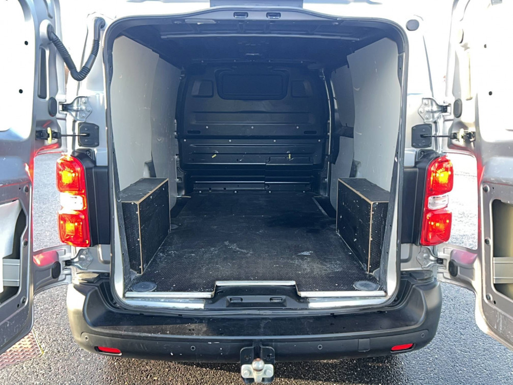 Acheter Opel Vivaro Fourgon VIVARO FGN L2 2.0 DIESEL 120 CH PTAC AUGMENTE PACK BUSINESS 4p occasion dans les concessions du Groupe Faurie