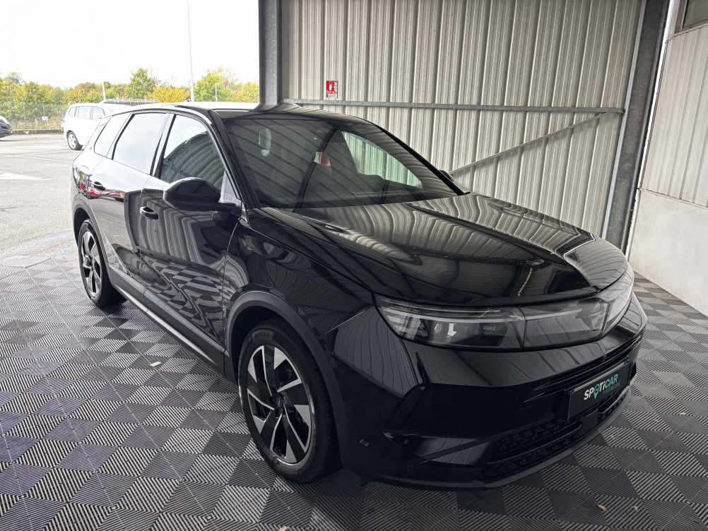 Acheter Opel Grandland Grandland 1.2 Turbo Hybrid 136 ch e-DCT6 GS 5p neuf dans les concessions du Groupe Faurie