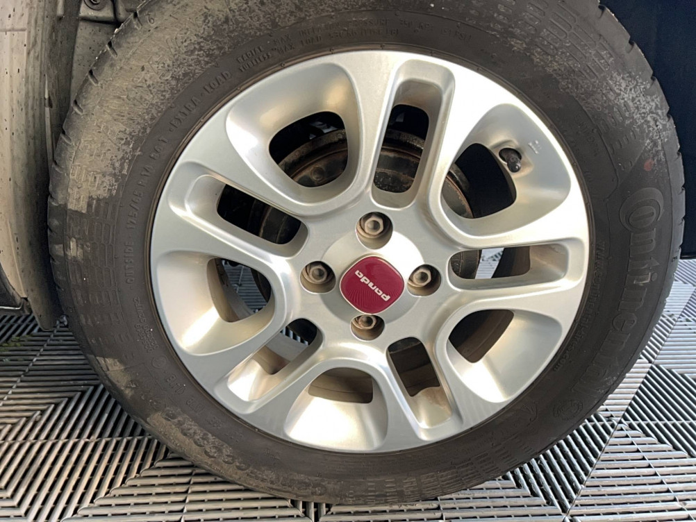 Acheter Fiat Panda Panda 0.9 85 ch TwinAir S&S Lounge 5p occasion dans les concessions du Groupe Faurie