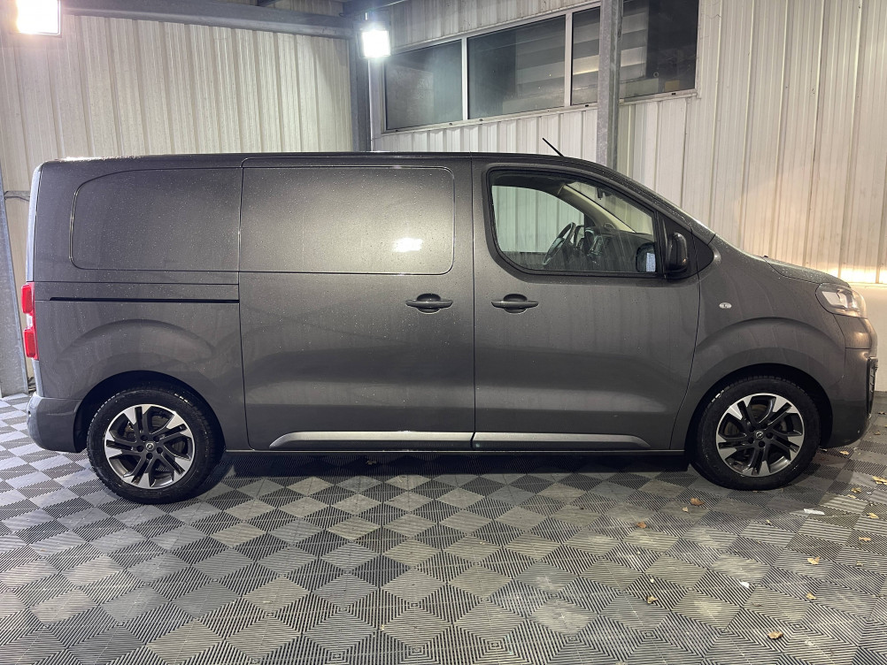 Acheter Opel Vivaro Fourgon VIVARO FGN L2 2.0 DIESEL 180 CH BVA8 PACK BUSINESS 4p occasion dans les concessions du Groupe Faurie