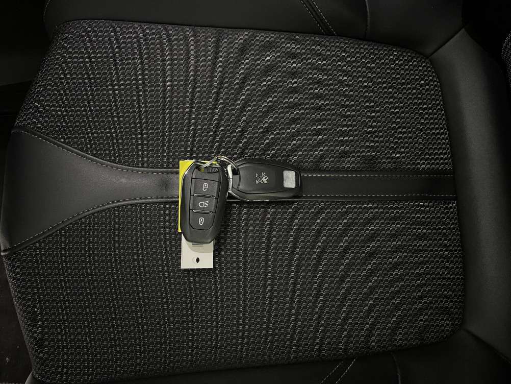 Acheter Peugeot 3008 3008 Hybrid4 300 e-EAT8 GT 5p occasion dans les concessions du Groupe Faurie