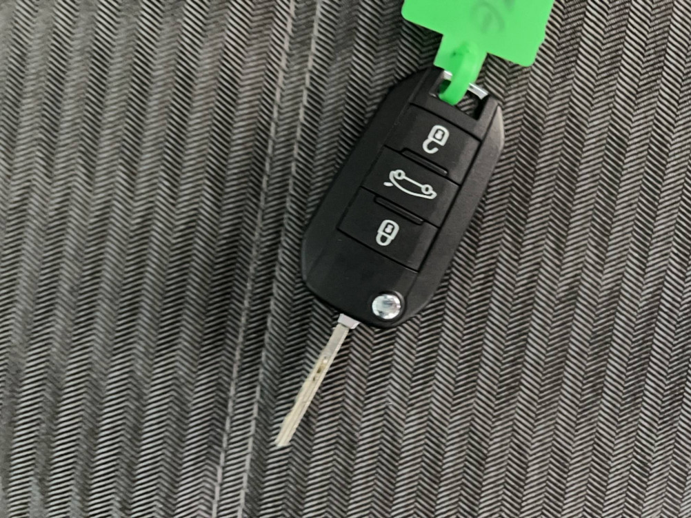 Acheter Opel Corsa Corsa 1.2 75 ch BVM5 Elegance Business 5p occasion dans les concessions du Groupe Faurie