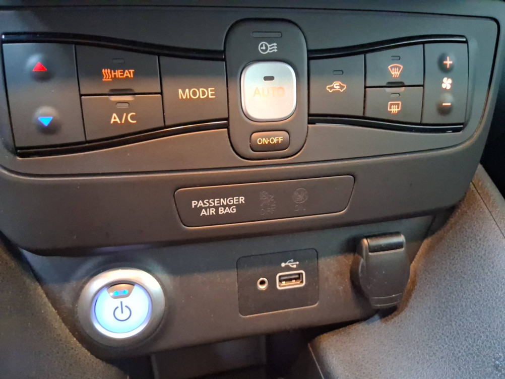 Acheter Nissan Leaf Leaf Electrique 40kWh Acenta 5p occasion dans les concessions du Groupe Faurie