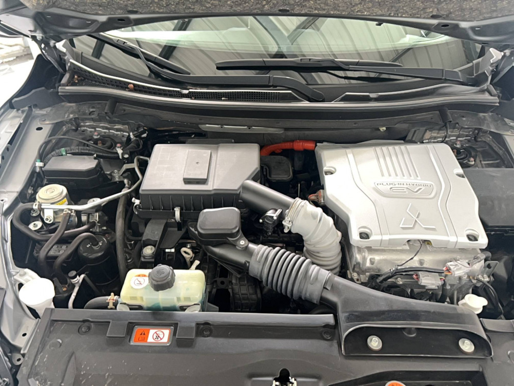 Acheter Mitsubishi Eclipse Cross Eclipse Cross 2.4 MIVEC PHEV Twin Motor 4WD Business 5p occasion dans les concessions du Groupe Faurie