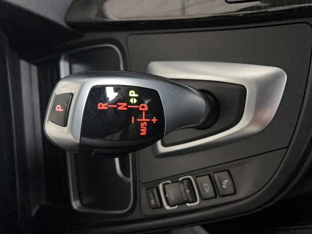 Acheter Bmw Série 3 F30/F31 318i 136 ch Luxury Edition "Hello Future" A 4p occasion dans les concessions du Groupe Faurie