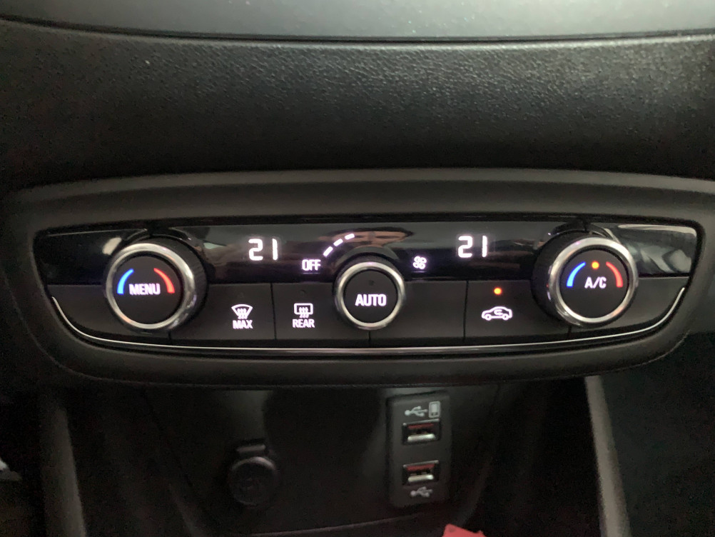 Acheter Opel Crossland Crossland 1.5 D 120 ch BVA6 Ultimate 5p occasion dans les concessions du Groupe Faurie