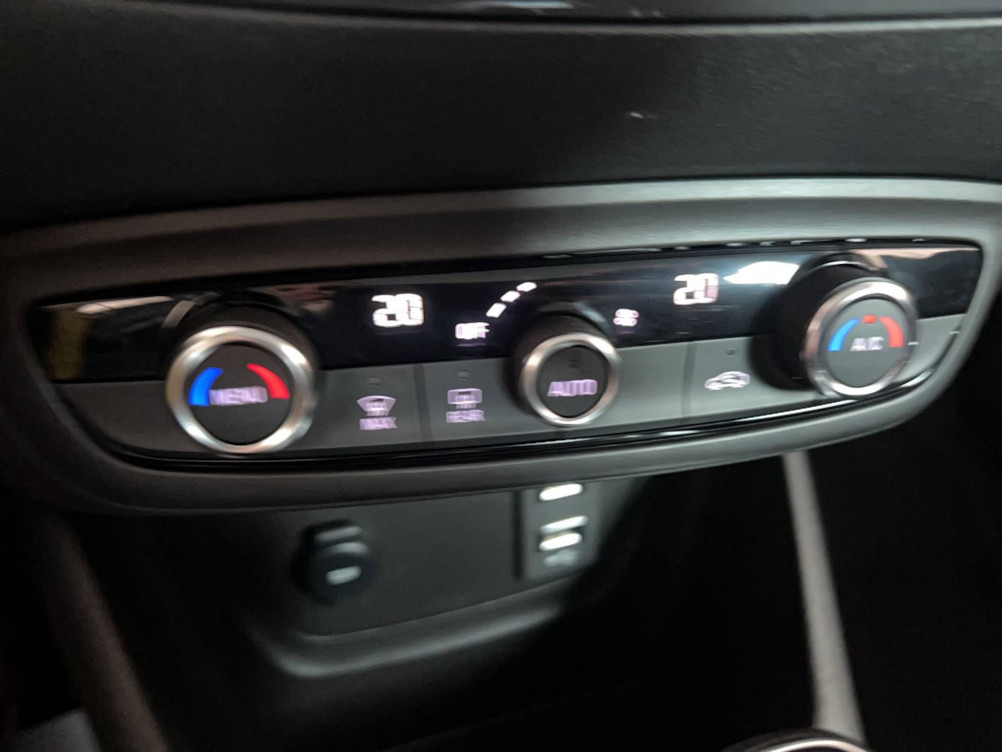 Acheter Opel Crossland Crossland 1.2 Turbo 130 ch BVA6 Elegance Business 5p occasion dans les concessions du Groupe Faurie