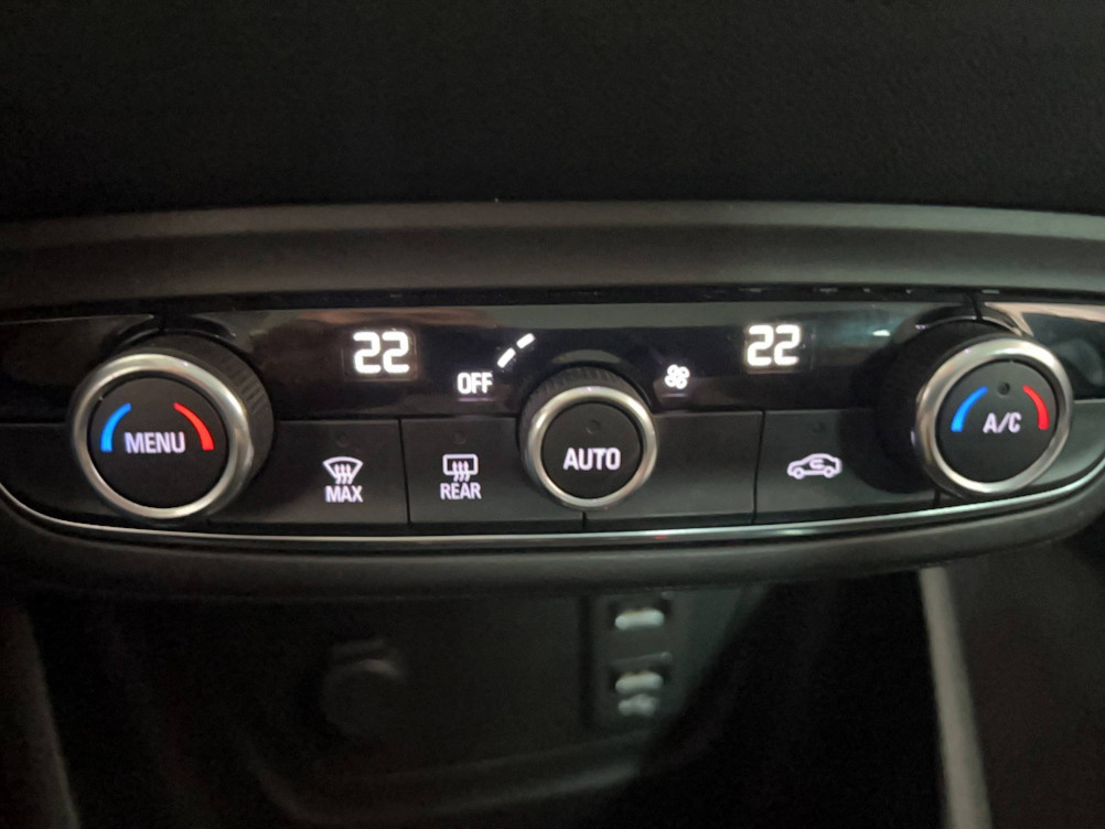 Acheter Opel Crossland X Crossland X 1.2 Turbo 110 ch Design 120 ans 5p occasion dans les concessions du Groupe Faurie