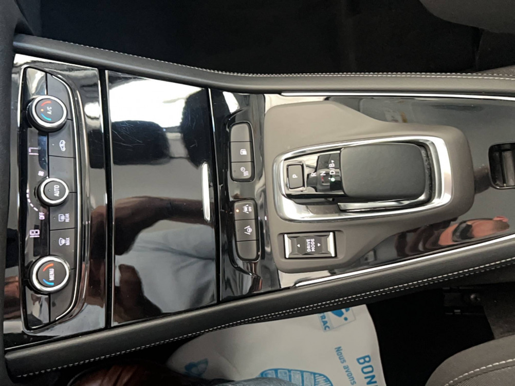 Acheter Opel Grandland Grandland Hybrid 225 ch BVA8 Elegance Business 5p occasion dans les concessions du Groupe Faurie
