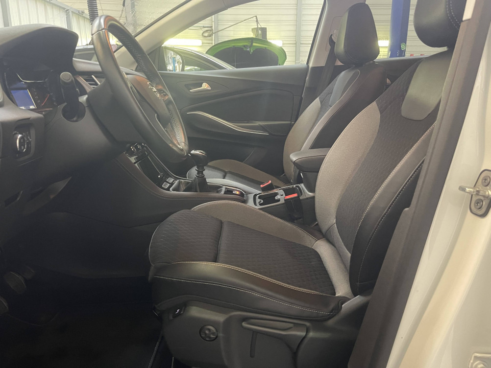 Acheter Opel Grandland X Grandland X 1.2 Turbo 130 ch Design Line 5p occasion dans les concessions du Groupe Faurie