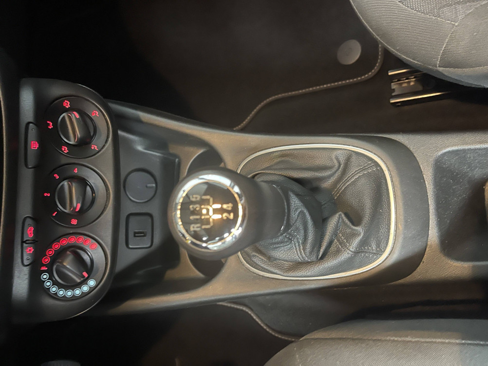Acheter Opel Corsa E Corsa 1.4 90 ch Design 120 ans 5p occasion dans les concessions du Groupe Faurie