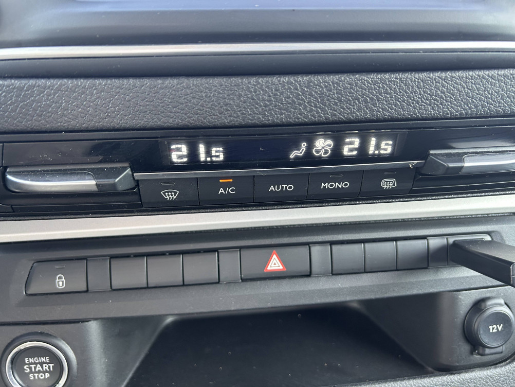 Acheter Opel Vivaro Fourgon VIVARO CA FIXE L2 2.0 DIESEL 180 CH BVA8 PACK BUSINESS 4p occasion dans les concessions du Groupe Faurie