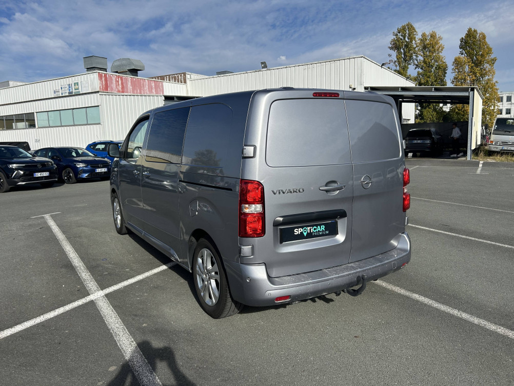 Acheter Opel Vivaro Fourgon VIVARO CA FIXE L2 2.0 DIESEL 180 CH BVA8 PACK BUSINESS 4p occasion dans les concessions du Groupe Faurie