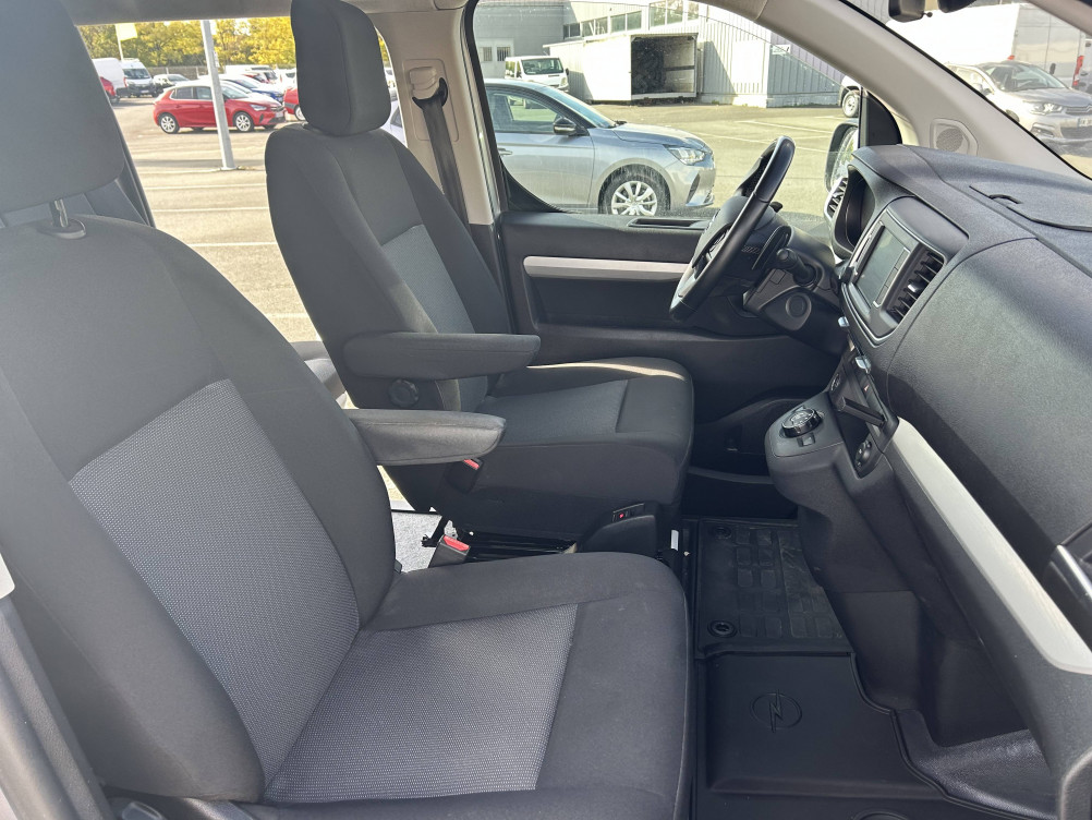 Acheter Opel Vivaro Fourgon VIVARO CA FIXE L2 2.0 DIESEL 180 CH BVA8 PACK BUSINESS 4p occasion dans les concessions du Groupe Faurie