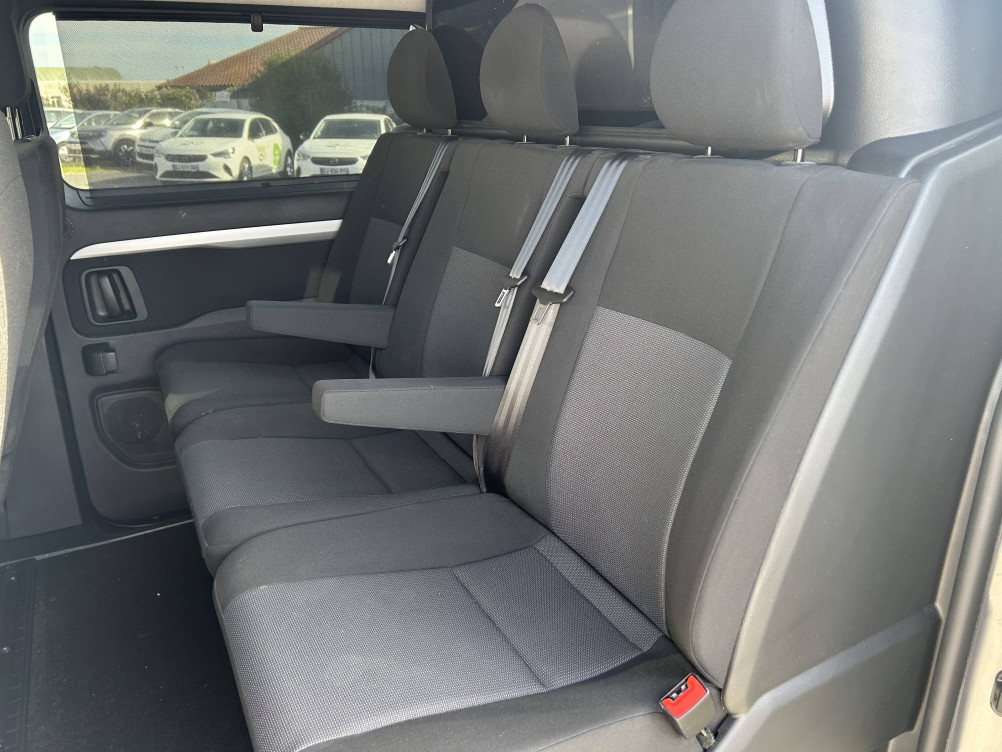 Acheter Opel Vivaro Fourgon VIVARO CA FIXE L2 2.0 DIESEL 180 CH BVA8 PACK BUSINESS 4p occasion dans les concessions du Groupe Faurie