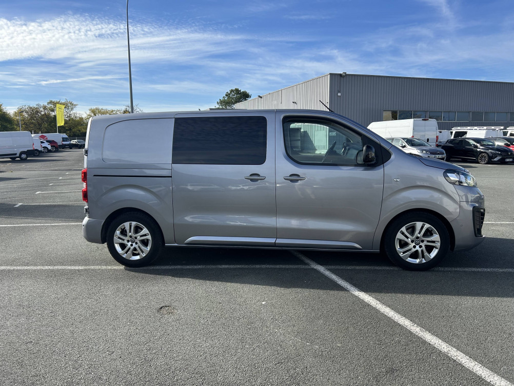 Acheter Opel Vivaro Fourgon VIVARO CA FIXE L2 2.0 DIESEL 180 CH BVA8 PACK BUSINESS 4p occasion dans les concessions du Groupe Faurie