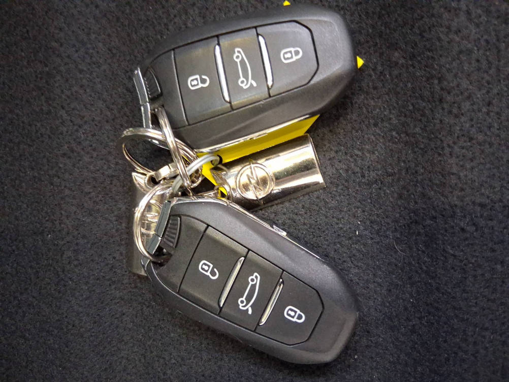 Acheter Opel Corsa Corsa 1.2 Turbo 100 ch BVM6 Elegance 5p occasion dans les concessions du Groupe Faurie