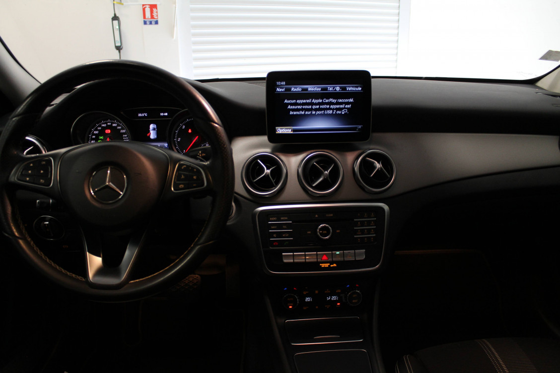Acheter Mercedes GLA GLA 180 d 7-G DCT Sensation 5p occasion dans les concessions du Groupe Faurie