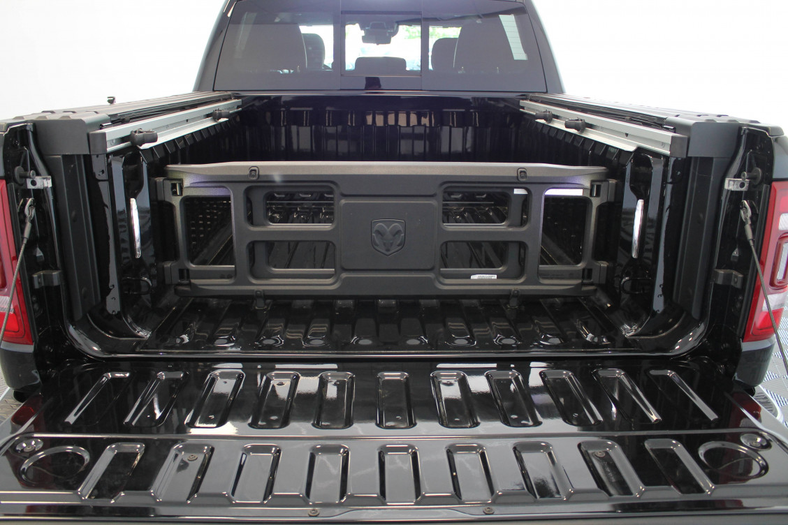 Acheter Dodge RAM Nitro Dodge Ram 1500 V8 5,7 L HEMI MDS VVT eTorque BVA8 Limited Crew Cab 4X4 4p occasion dans les concessions du Groupe Faurie