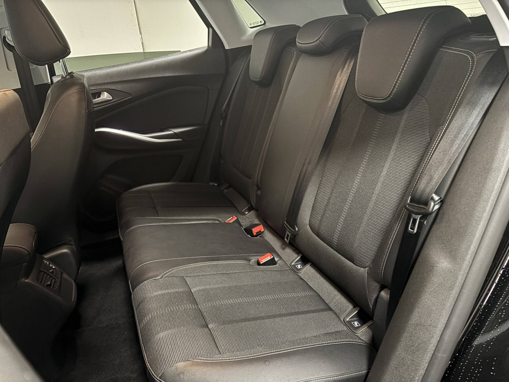 Acheter Opel Grandland Grandland 1.2 Turbo 130 ch Elegance Business 5p occasion dans les concessions du Groupe Faurie