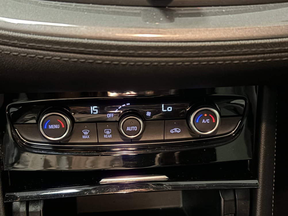 Acheter Opel Grandland X Grandland X 1.5 Diesel 130 ch Elite 5p occasion dans les concessions du Groupe Faurie
