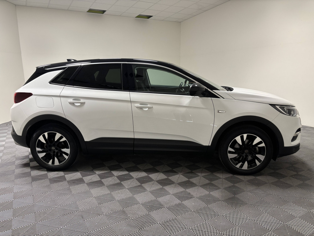 Acheter Opel Grandland X Grandland X 1.5 Diesel 130 ch Design Line 120 ans 5p occasion dans les concessions du Groupe Faurie